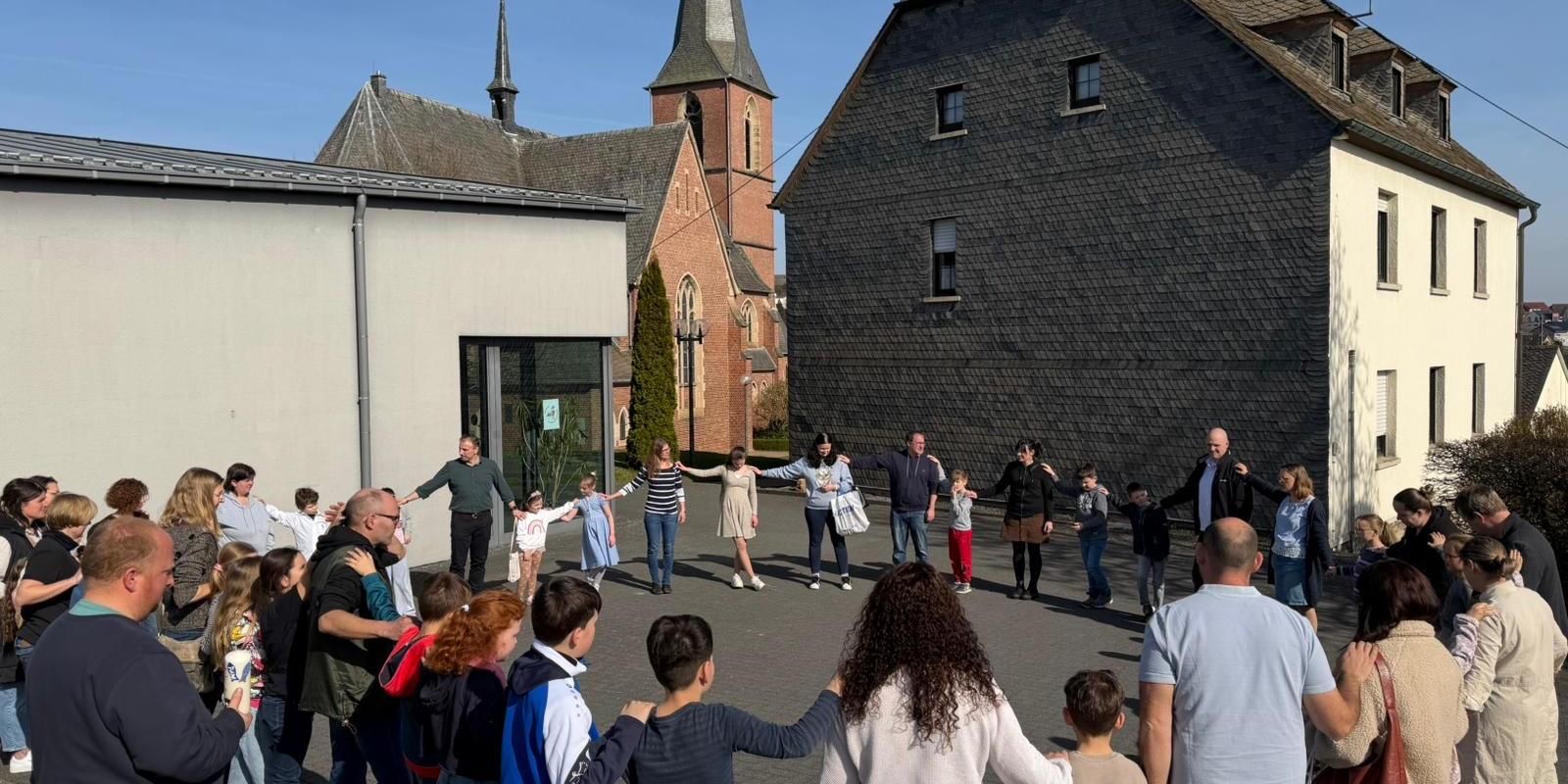 Kennenlernspiele auf der Wiese