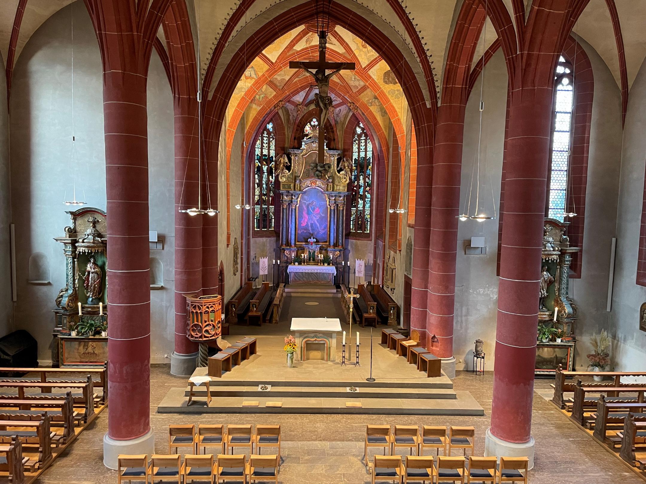 Kopfbild Kirche St. Michael Innenraum (c) Olessia Miller Kopfbild Kirche St. Michael Innenraum