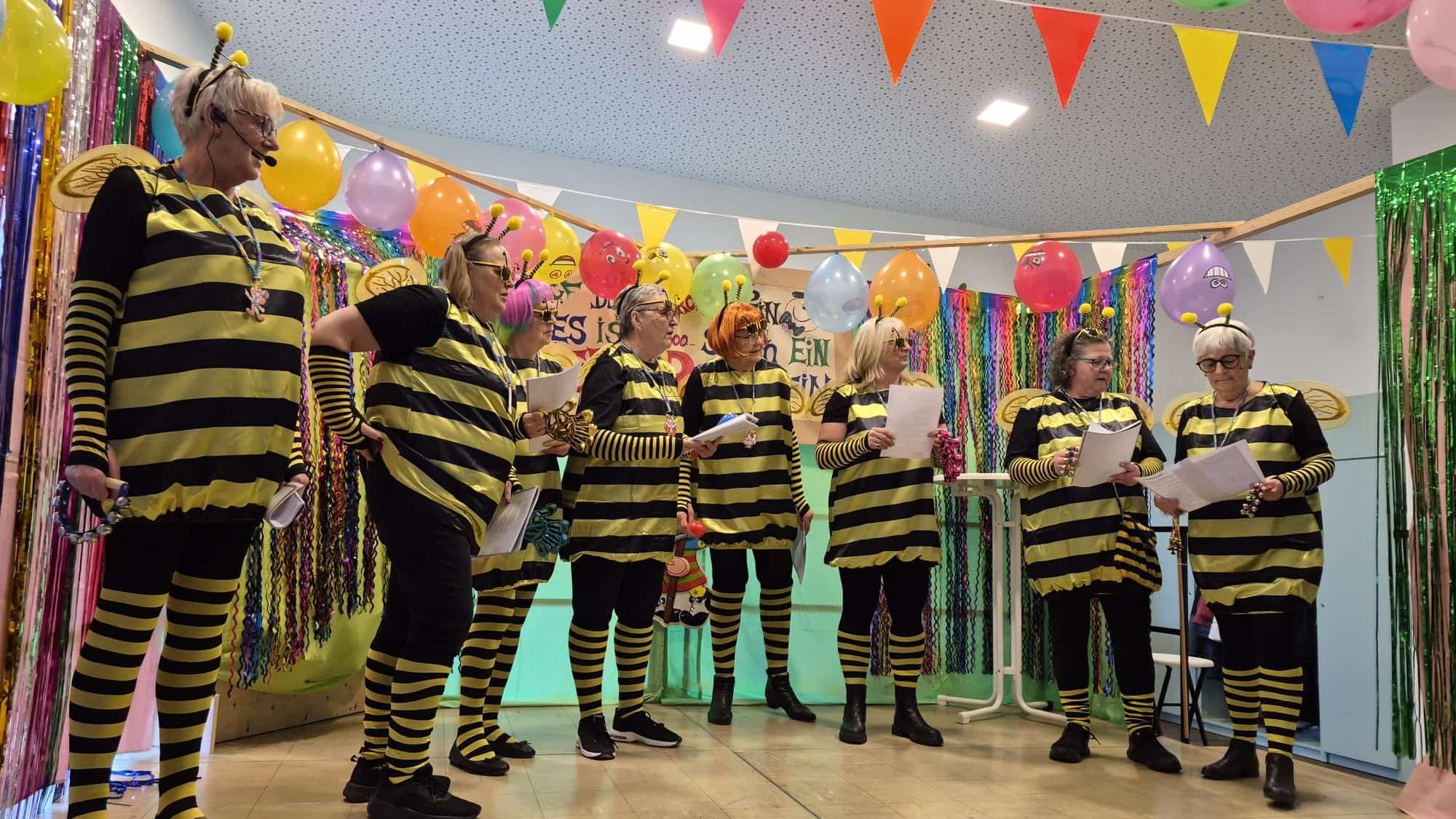 Organisationsteam des Seniorenkreises als Bienchen